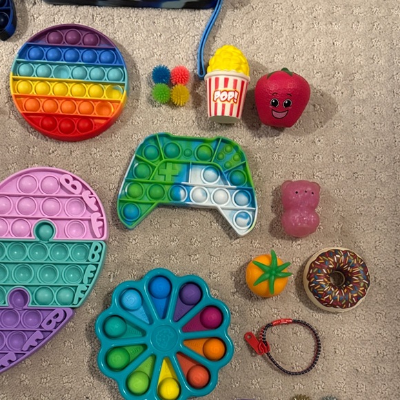 Popit Fidget Toy Collection for Kids - Picture 5 of 9